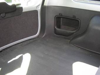 2003 Toyota Succeed Pictures