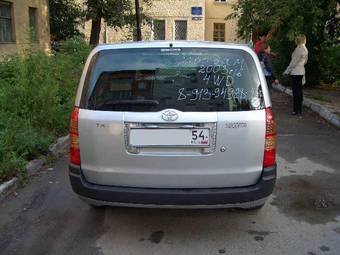 2003 Toyota Succeed Pictures