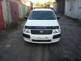 2003 Toyota Succeed Photos