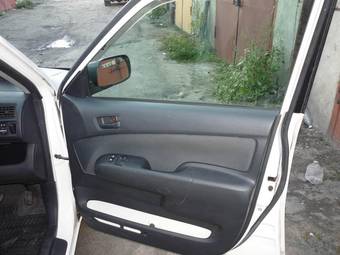2003 Toyota Succeed Images