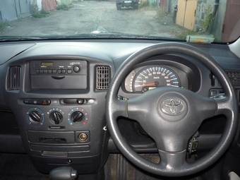 2003 Toyota Succeed Pictures