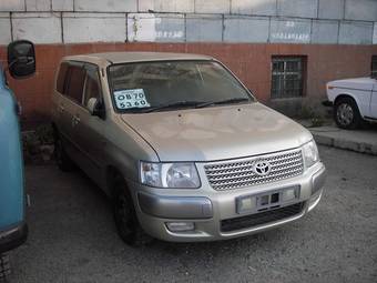 2003 Toyota Succeed Photos