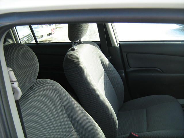 2004 Toyota Succeed