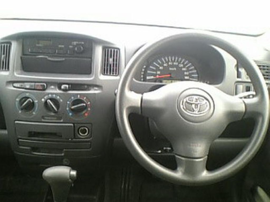 2004 Toyota Succeed