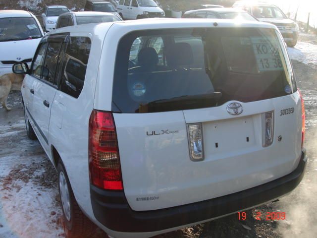 2004 Toyota Succeed
