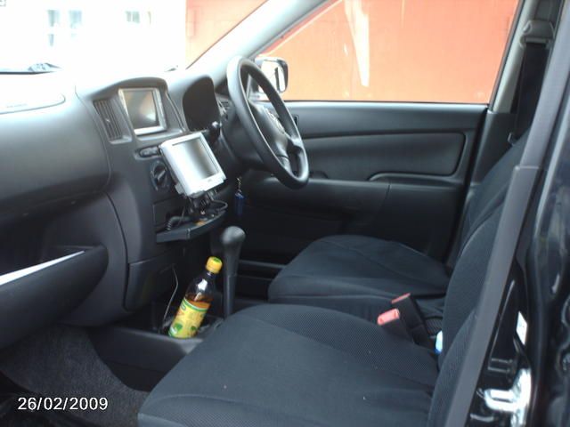 2004 Toyota Succeed