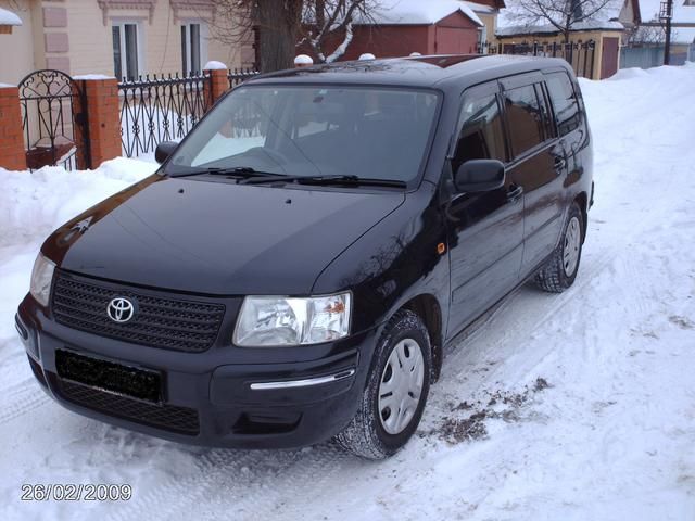 2004 Toyota Succeed
