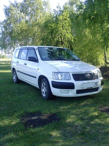 2004 Toyota Succeed