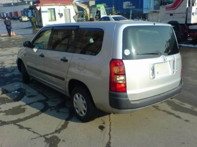 2004 Toyota Succeed