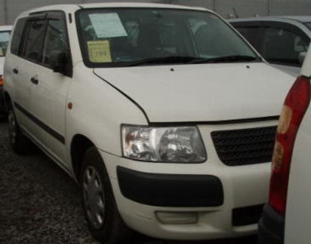 2004 Toyota Succeed