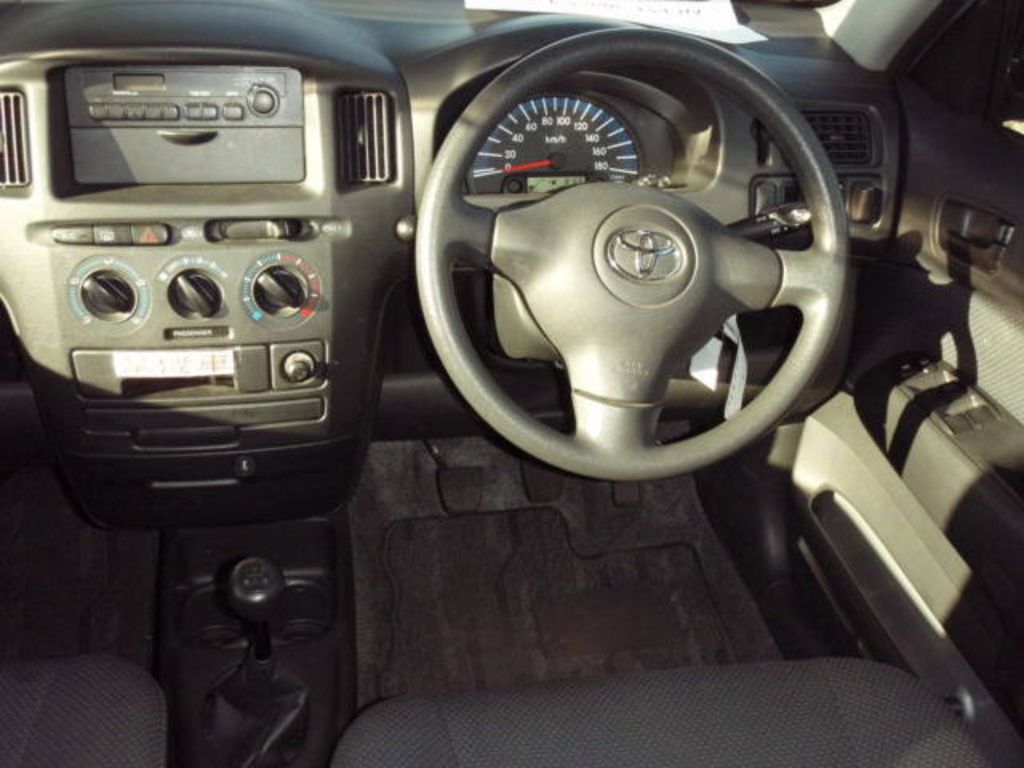 2004 Toyota Succeed