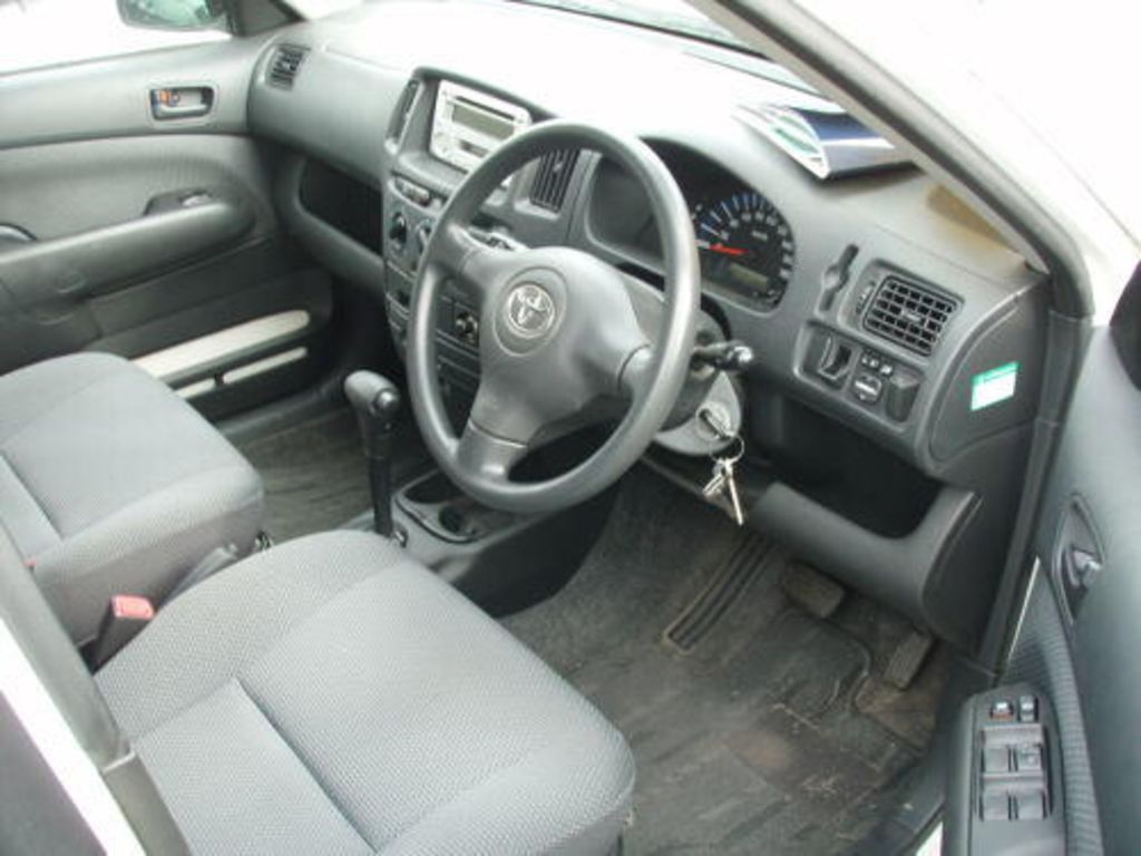 2004 Toyota Succeed