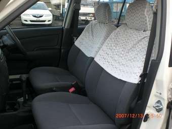 2004 Toyota Succeed Images