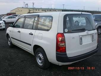 2004 Toyota Succeed Photos