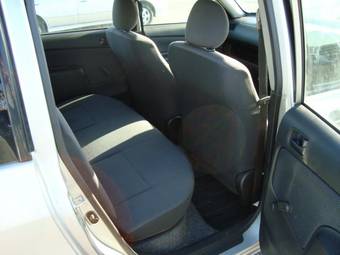 2004 Toyota Succeed Pictures