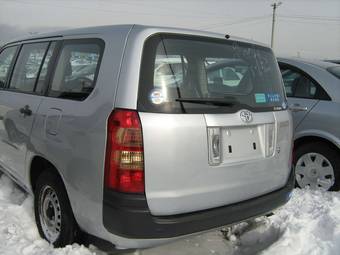 2004 Toyota Succeed Pictures