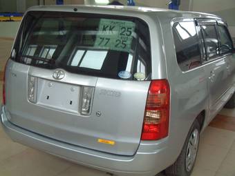2004 Toyota Succeed Photos