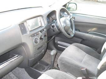 2004 Toyota Succeed Pictures