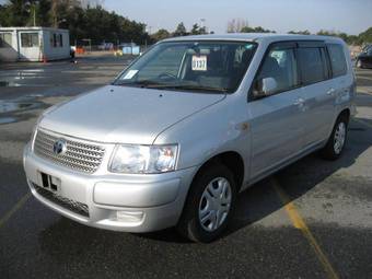 2004 Toyota Succeed Photos