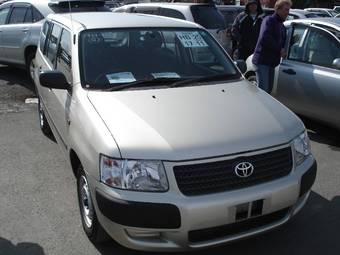 2004 Toyota Succeed Pictures