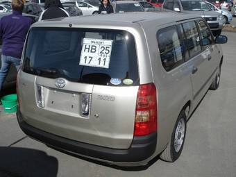 2004 Toyota Succeed Photos