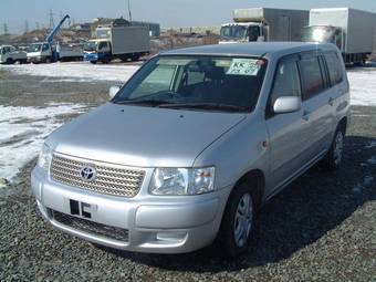 2004 Toyota Succeed Pictures