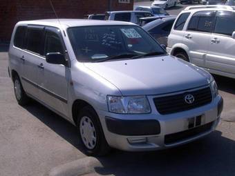 2004 Toyota Succeed Photos