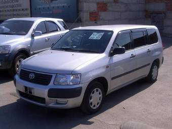 2004 Toyota Succeed Photos