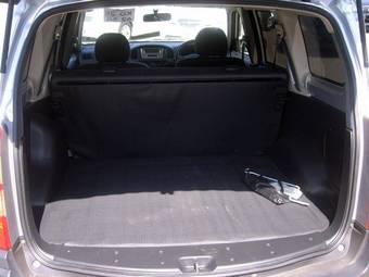 2004 Toyota Succeed Photos