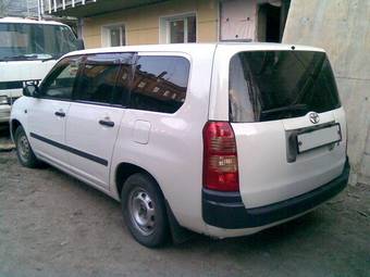 2004 Toyota Succeed Pictures