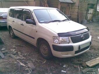 2004 Toyota Succeed Photos