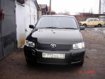 2004 Toyota Succeed Pictures