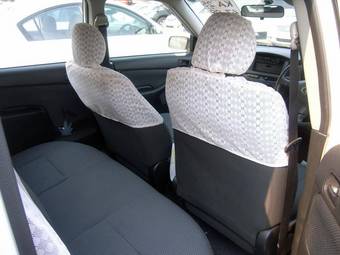 2004 Toyota Succeed Photos