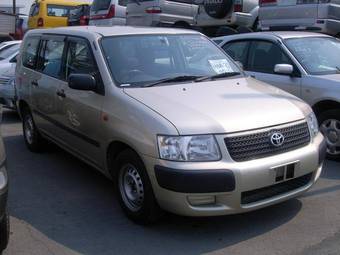 2004 Toyota Succeed Pictures