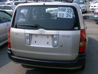 2004 Toyota Succeed Photos
