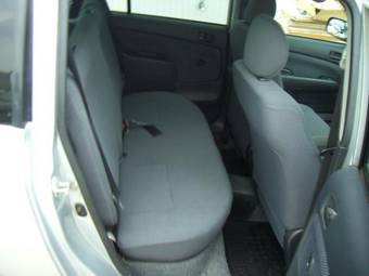 2004 Toyota Succeed Photos