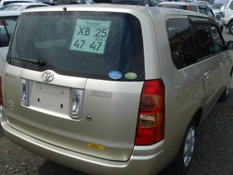2004 Toyota Succeed Pictures