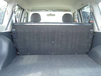 2004 Toyota Succeed Photos