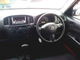 2004 Toyota Succeed Pictures