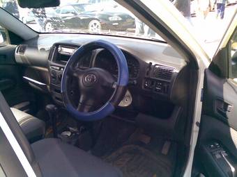 2004 Toyota Succeed Photos