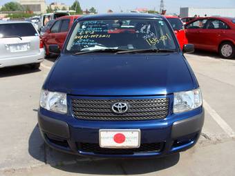 2004 Toyota Succeed Images