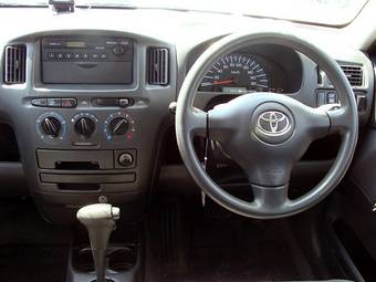 2004 Toyota Succeed Photos