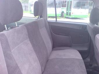2004 Toyota Succeed Images