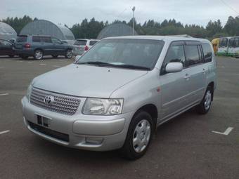 2004 Toyota Succeed Pictures