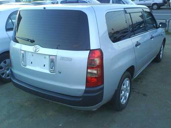 2004 Toyota Succeed Pictures