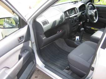 2004 Toyota Succeed Photos