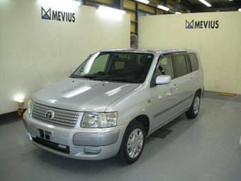 2004 Toyota Succeed Pictures