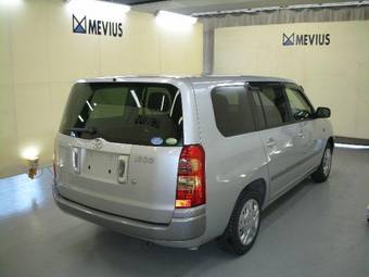 2004 Toyota Succeed Photos