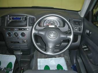 2004 Toyota Succeed Photos