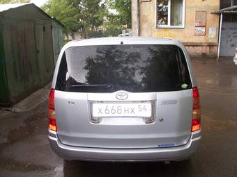2004 Toyota Succeed Photos